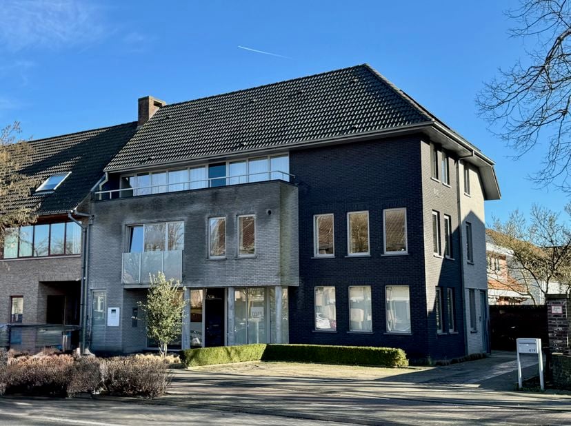 Bien professionnel à vendre
                    à 8310 Assebroek