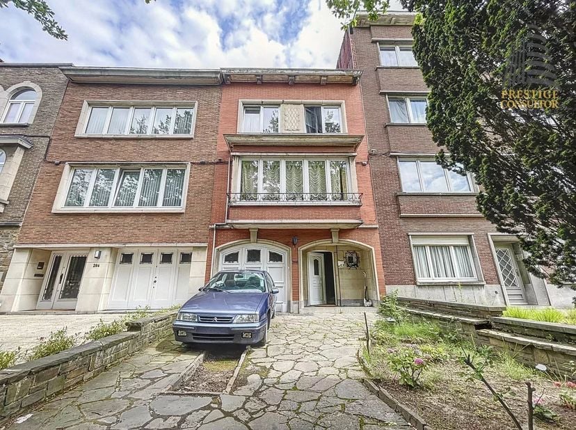 MOLENBEEK-SAINT-JEAN - REF: 87139527 - CHARMANTE MAISON BEL-ETAGE 3 CHAMBRES AVEC JARDIN + GARAGE !<br />
COUP DE COEUR - Située dans un quartier agré