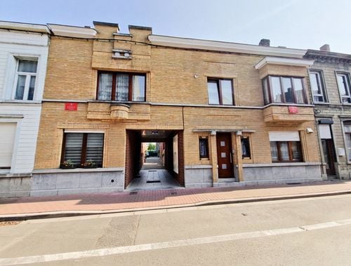                                         Appartement à vendre à Leuze-en-Hainaut, € 350.000
