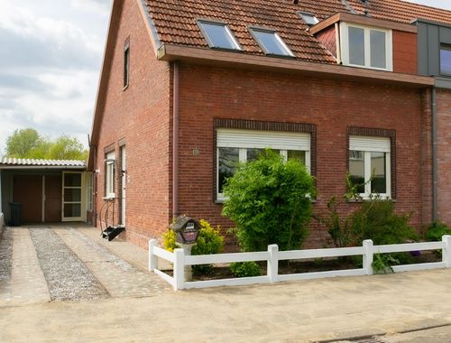                                        Eengezinswoning te koop in Emblem, € 398.000
