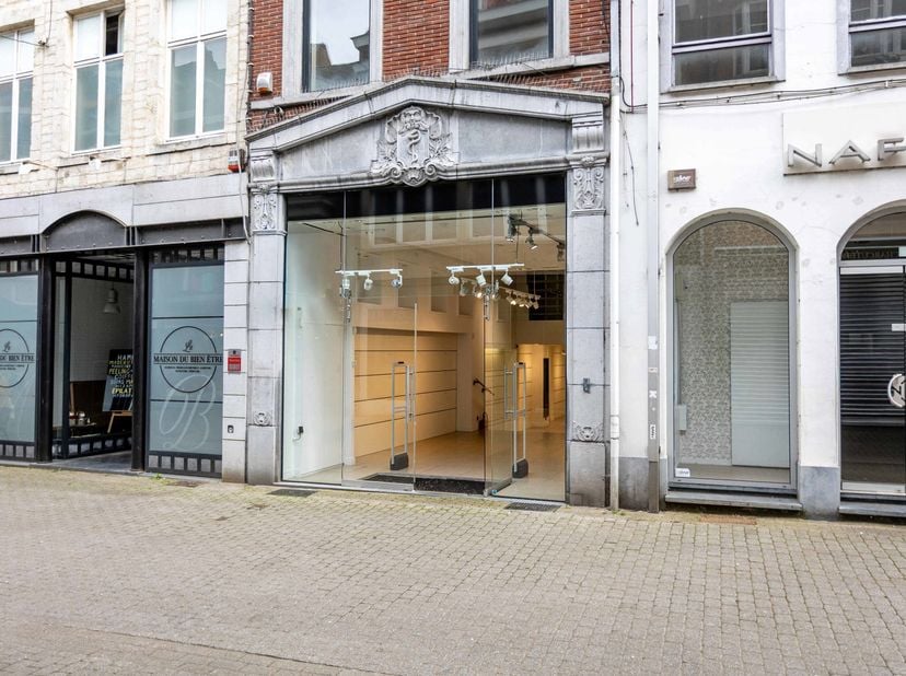 Bedrijfsvastgoed te huur
                    in 1300 Wavre