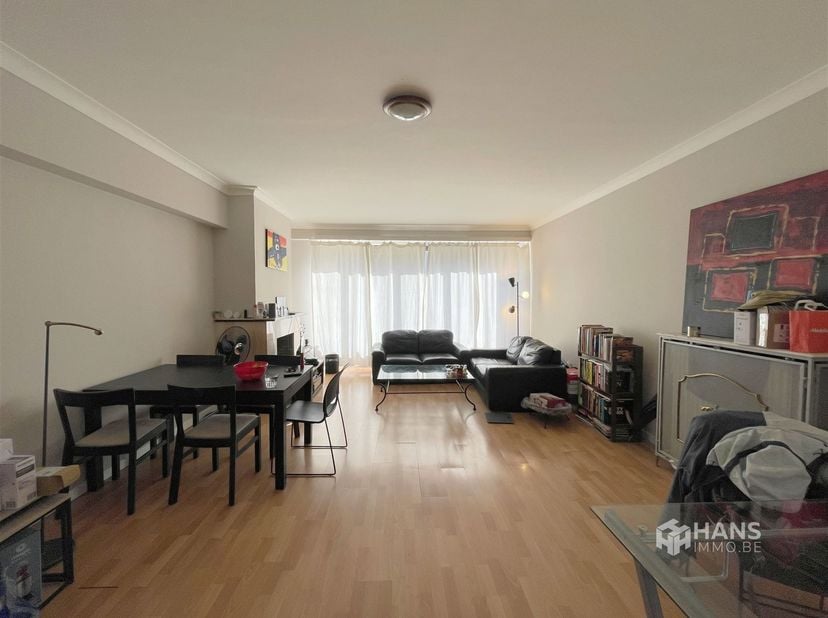 Lichtrijk éénslaapkamer appartement met terras op toplocatie in 2000 Antwerpen! <br />
<br />
Het pand ligt op wandelafstand van de Meir, de oude st
