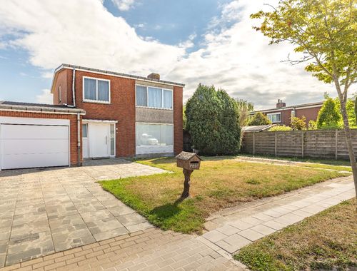                                         Maison à vendre à Ieper, € 258.000
