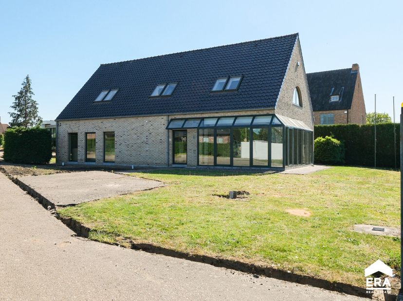 [[ CE BIEN PARTICIPE À LA JOURNÉE MAISONS OUVERTES ERA LE 13/6 DE 11:00 À 12:00 ]]<br />
Ce bien participe à la Journée Maisons Ouvertes ERA. Visitabl