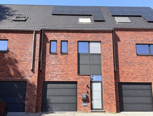                                         Rijwoning te koop in Bilzen, € 410.000
