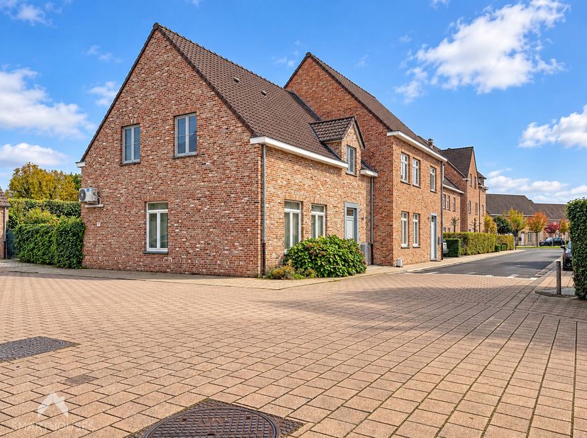 Huis te koop in Voldersstraat 6,
                    8790 Waregem