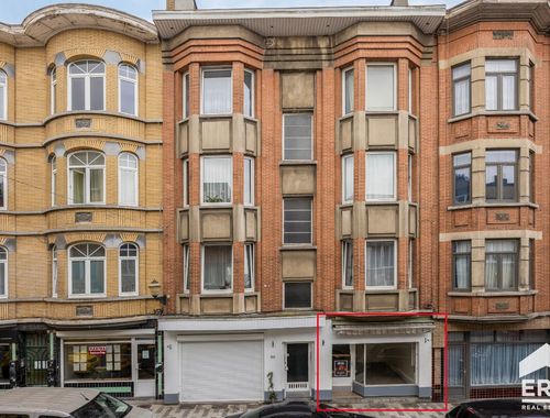                                         Rez-de-chaussée commercial à vendre à Jette, € 185.000
