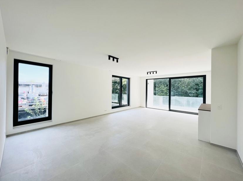 SCHAERBEEK - Idéalement situé à proximité de Meiser et de l'Otan, dans un quartier agréable, magnifique APPARTEMENT (2Chambres/1Salle de bains/1Salle