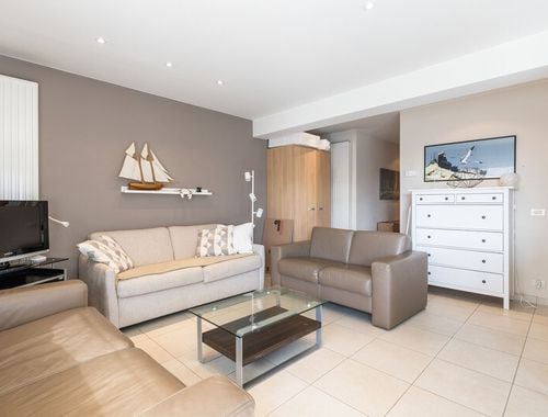                                         Appartement te huur in Sint-Idesbald, € 1.000
