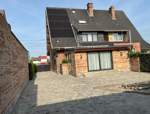                                         Woning te koop in Kuurne, € 590.000
