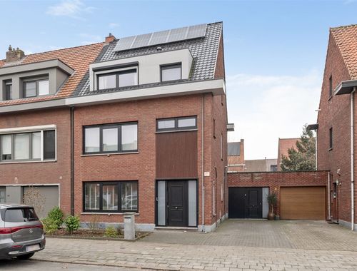                                         Eengezinswoning te koop in Ekeren, € 474.000
