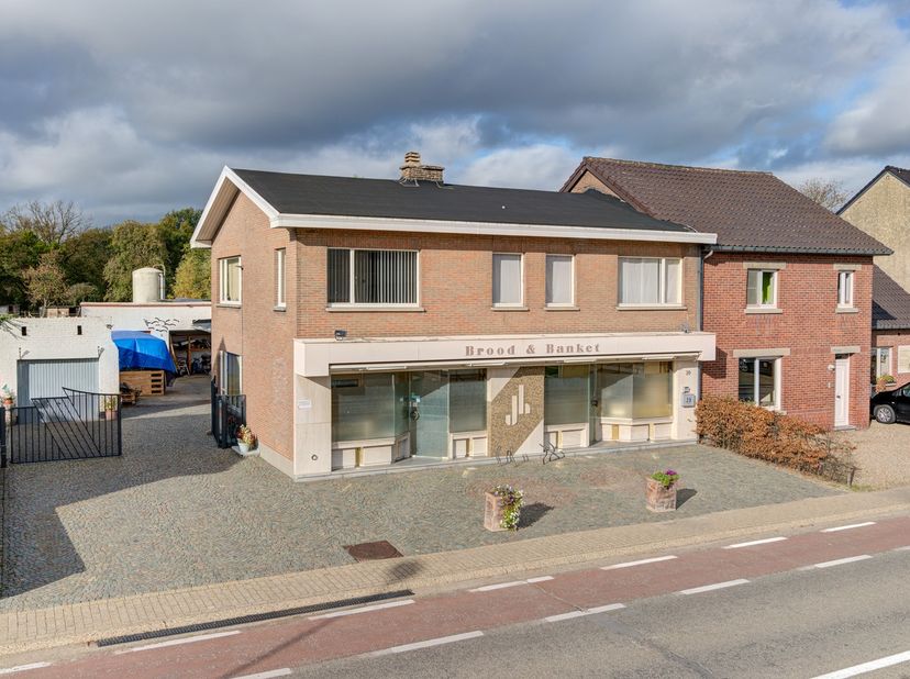 HANDELSPAND MET WOONST MET DIVERSE MOGELIJKHEDEN IN ZUTENDAAL<br />
<br />
*** Bekijkt U deze woning via een aanverwante website? Surf dan naar&amp;nbsp;h