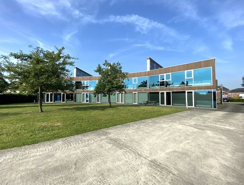                                         Bureaux à louer à Roeselare, € 4.995
