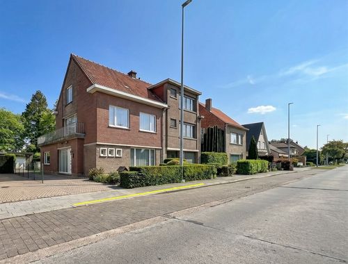                                         Maison à vendre à Sint-Gillis-Waas, € 375.000
