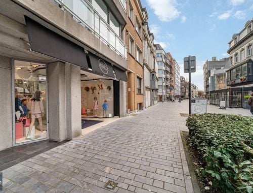                                         Rez-de-chaussée commercial à vendre à Oostende, € 250.000
