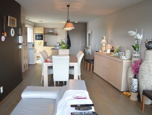                                         Penthouse à louer à Gullegem, € 895
