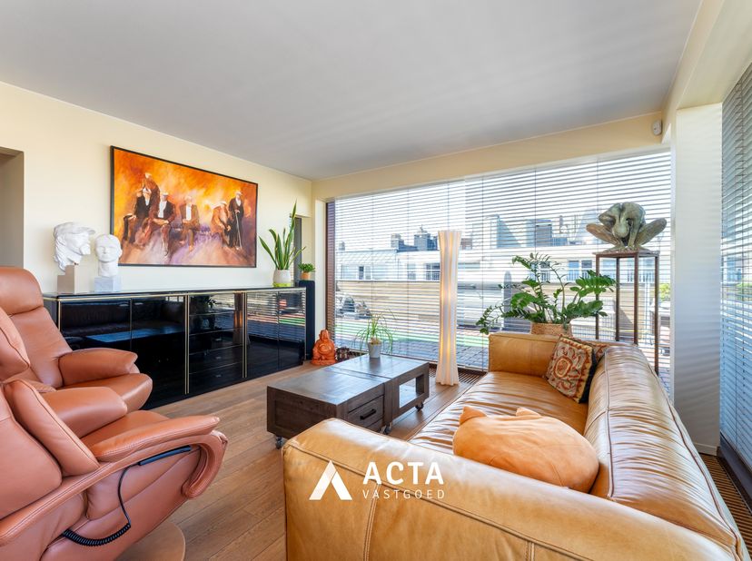Appartement te koop in Leon Spilliaertstraat,
                    8400 Oostende