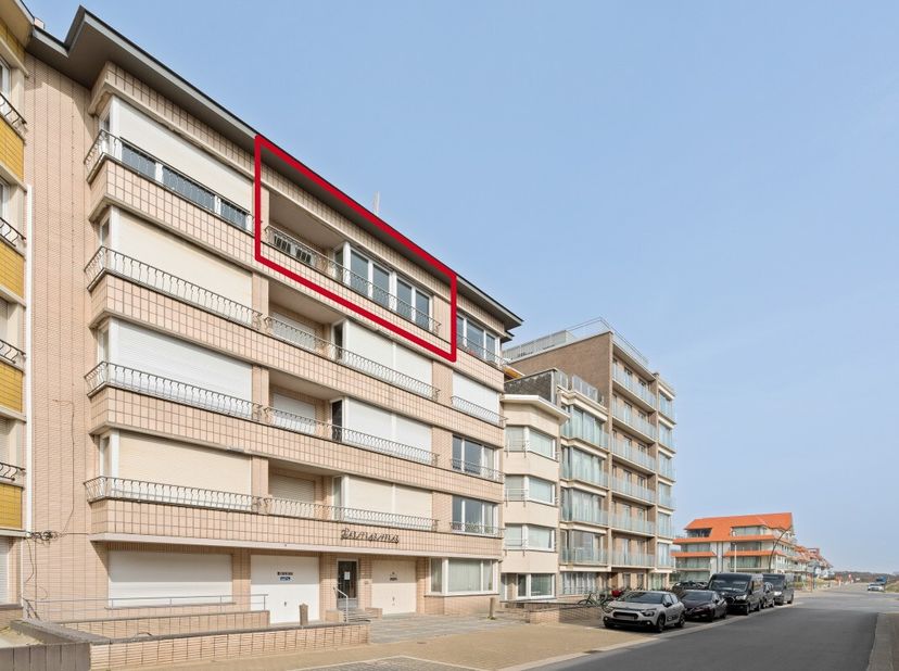 Te koop: gezellig appartement in Koksijde, op korte afstand van de zeedijk en het strand. Dit zongerichte appartement bevindt zich in de Gaston Lejeun