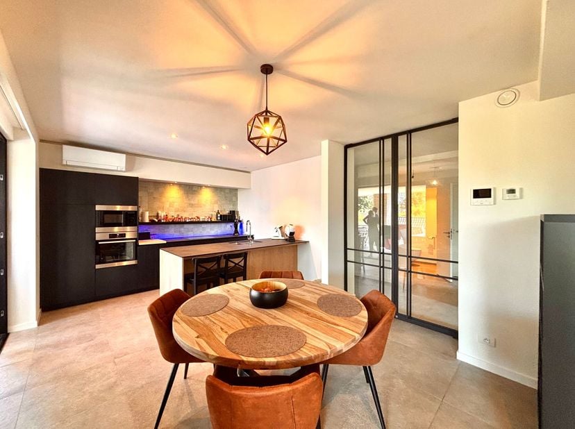 Appartement à louer
                    à 8210 Zedelgem
