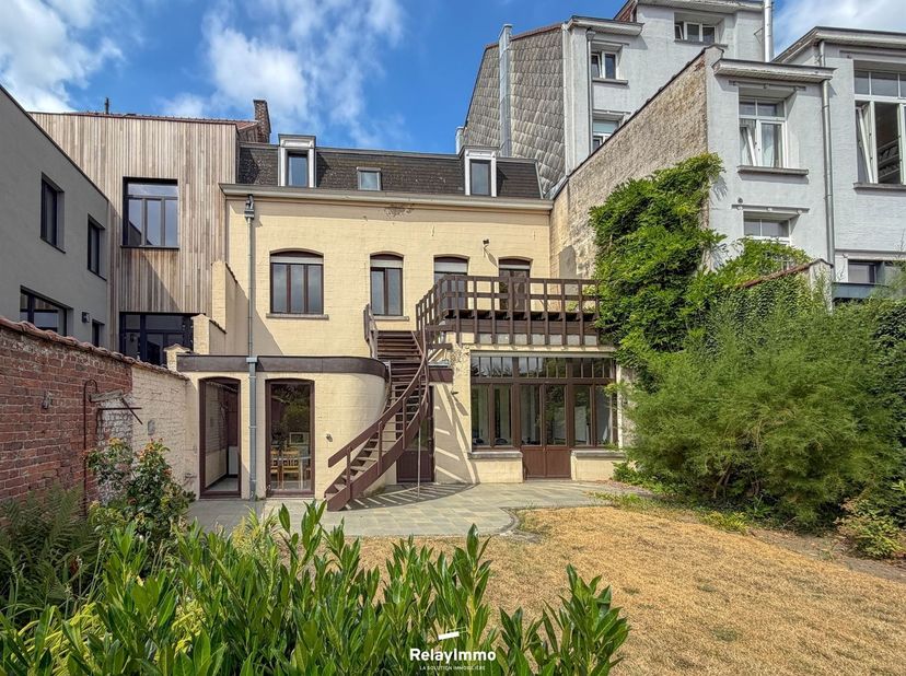 Bedrijfsvastgoed te koop in Rue de Barges 21,
                    7500 Tournai