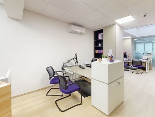                                         Bureaux à vendre à Enghien, € 210.000
