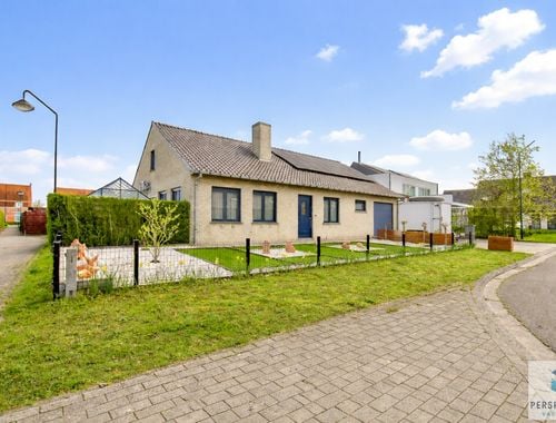                                         Woning te koop in Knesselare, € 385.000
