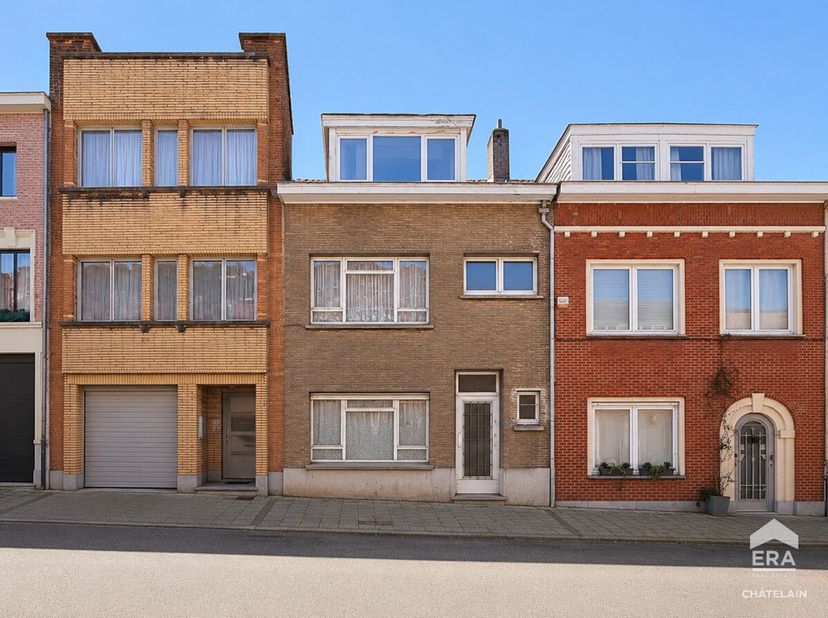 [[ DIT PAND NEEMT DEEL AAN DE ERA OPEN HUIZEN DAG OP 13/6 VAN 16:00 TOT 17:00 ]] In de Globewijk, gelegen tussen de Alsembergsesteenweg en het Wolvend