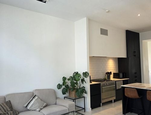                                         Appartement te koop in Berchem, € 299.000

