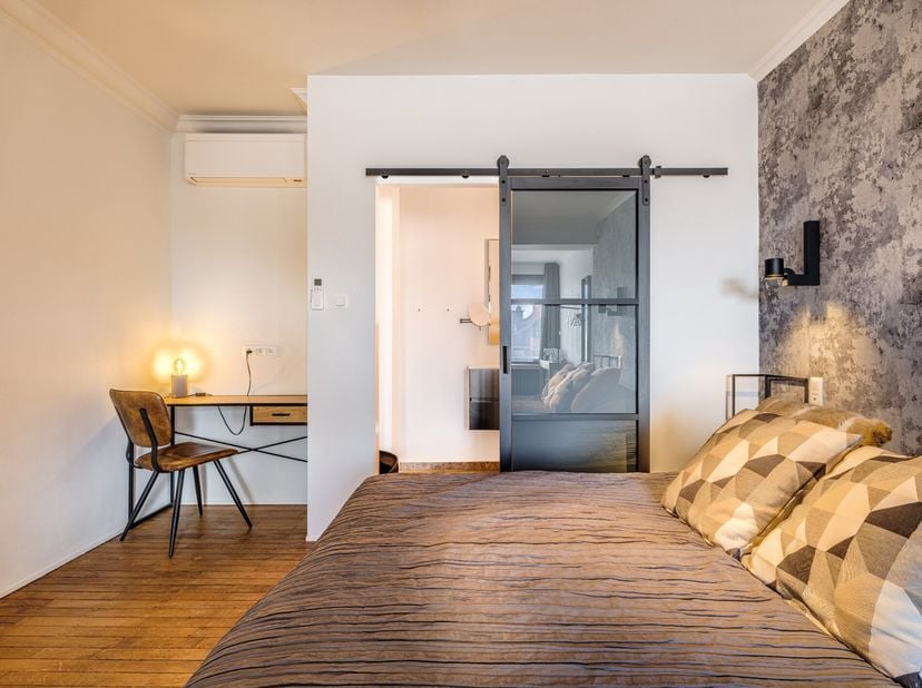 Laat je betoveren door deze prachtige B&amp;B in het hart van Mechelen. Voel je meteen thuis in dit statige art-decogebouw, waar kwaliteit en beleving cen