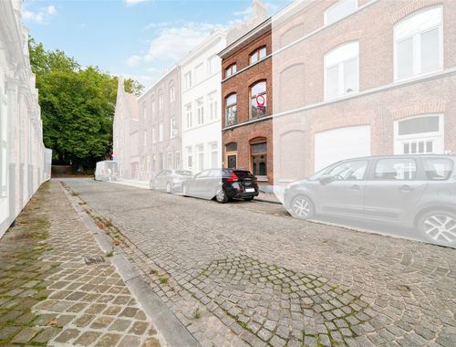                                         Eengezinswoning te koop in Brugge, € 245.000
