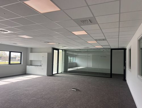                                         Bureaux à louer à Sint-Niklaas, € 1.756,67
