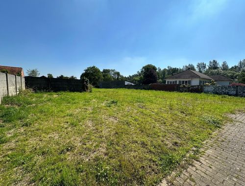                                         Bouwgrond te koop in Koninksem, € 75.000
