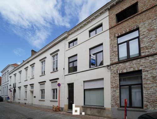                                         Maison à louer à Brugge, € 975
