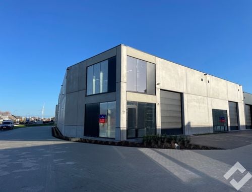                                         Bâtiment d’entreprise à louer à Overpelt, € 1.350
