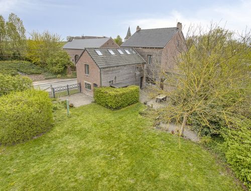                                         Maison exceptionnelle à vendre à Wezeren, € 519.000
