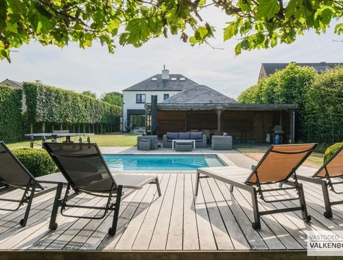                                         Villa te koop in Vliermaalroot, € 895.000
