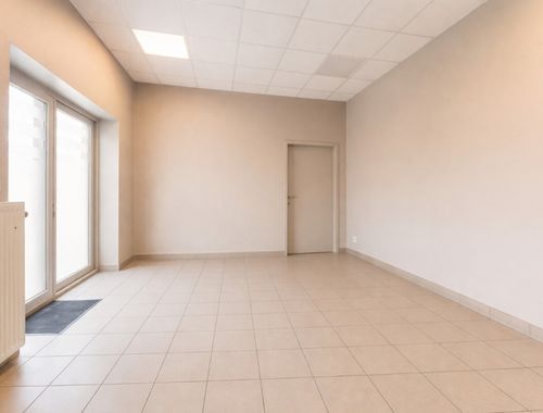                                         Maison à vendre à Sint-Eloois-Vijve, € 299.000
