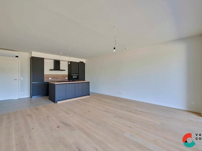 Luxe en zorgeloos wonen aan het water in Leopoldsburg!<br />
Zoek je een modern, energiezuinig nieuwbouwappartement waar rust en comfort samenkomen? D
