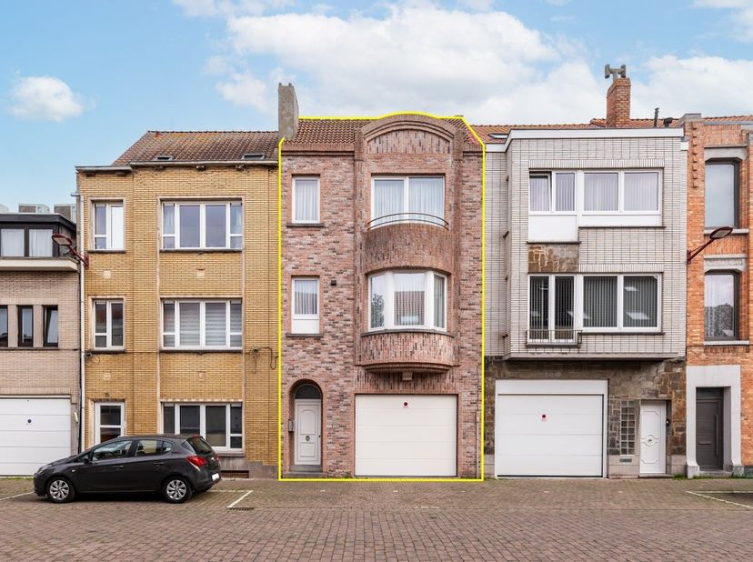 Huis te koop in Jacob Besagestraat 13,
                    8400 Oostende