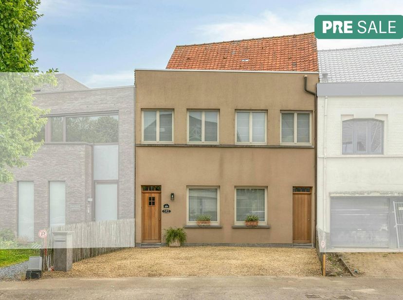 Si vous recherchez une maison de charme dans un excellent emplacement central, ne cherchez pas plus loin. <br />
<br />
Dès que vous entrez dans l'acc