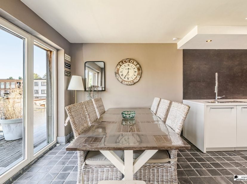 Maison familiale spacieuse et prête à emménager, avec 4 chambres, un garage et un jardin ensoleillé<br />
Vous recherchez une maison familiale spacie