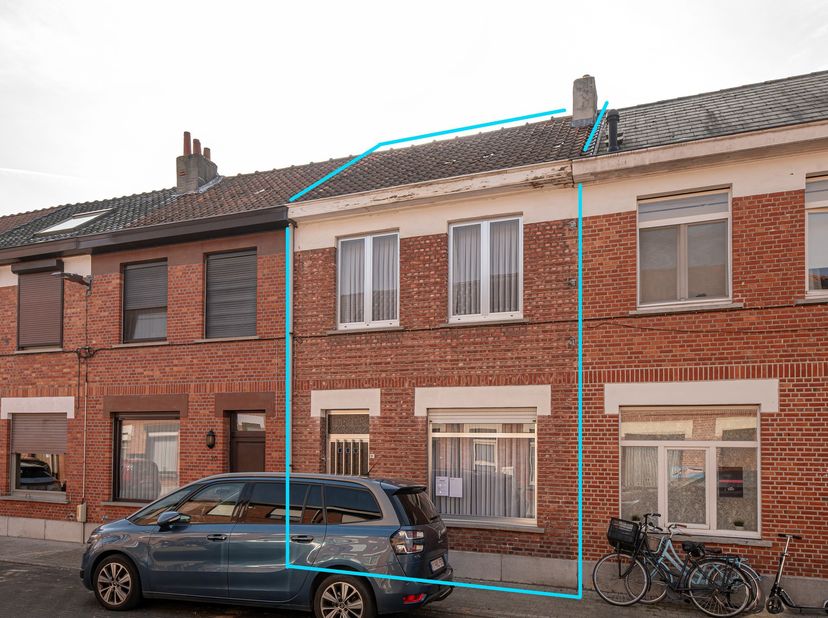 Te renoveren stadswoning met 2 slaapkamers en tuin op toplocatie in Mechelen.<br />
Deze karaktervolle gesloten bebouwing is gelegen in een rustige gr