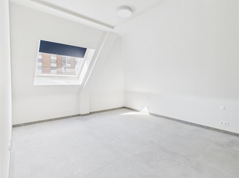 À louer  Appartements neufs au centre de Tournai<br />
Nous vous proposons un lot de cinq appartements idéalement situés en plein coeur de Tournai. Ce