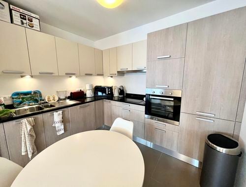                                         Appartement te huur in Grez-Doiceau, € 1.250
