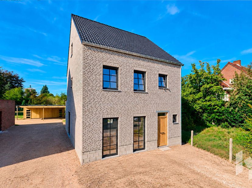 Huis te koop in Einde 32,
                    3920 Lommel
