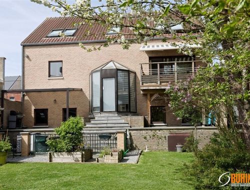                                         Burelencomplex te koop in Erquelinnes, € 480.000
