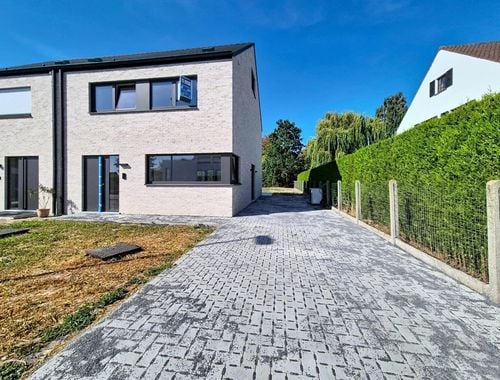                                         Woning te huur in Aalter, € 1.400
