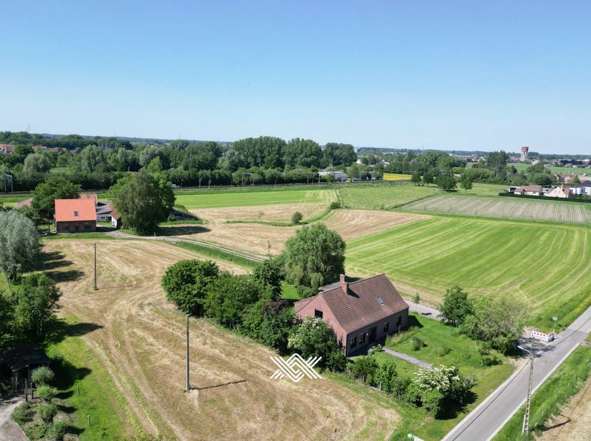 Landbergh bezoekdag: deze ruime woning met veel potentieel bezoeken tijdens de bezoekdag op 17/06 tussen 16u en 18u? (enkel op afspraak)<br />
<br />
