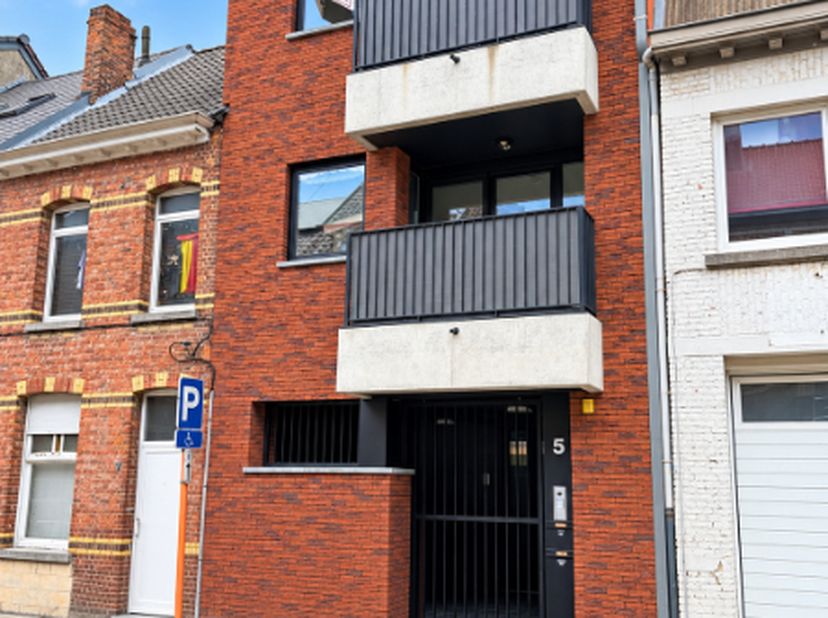 Huis te koop in Joseph Lonckestraat 5 bus 201,
                    9100 Sint-Niklaas