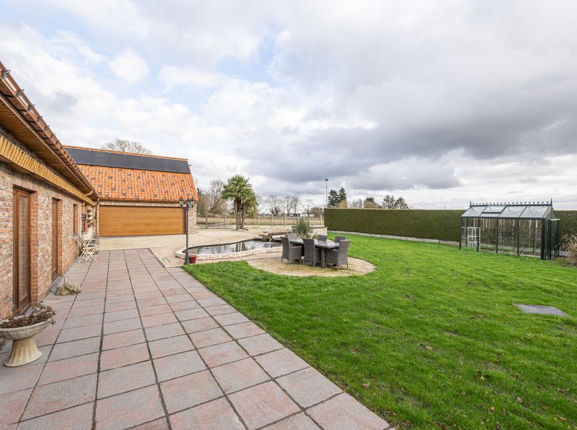 *** TE KOOP *** Rebecq - Bierghes - Charmante villa in boerderijstijl met 4 slaapkamers, een tuin en een ruime garage, ideaal gelegen in een rustige o